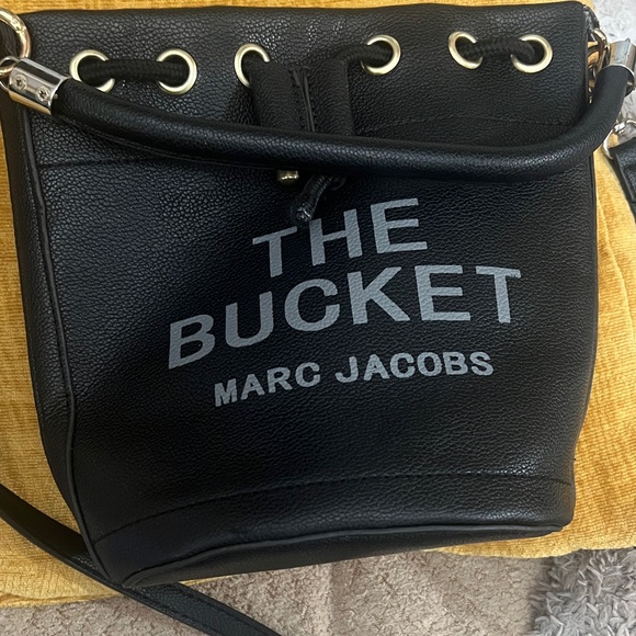 Marc Jacobs Black Leather Bucket Bag - Picture 1 of 4